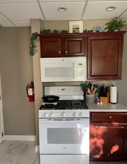 kitchen - 532 W 1st St