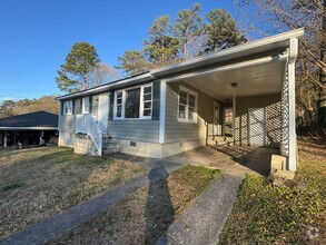 Building Photo - 3 Bedrooms, 1 Bathroom - Home in Rosemont ...