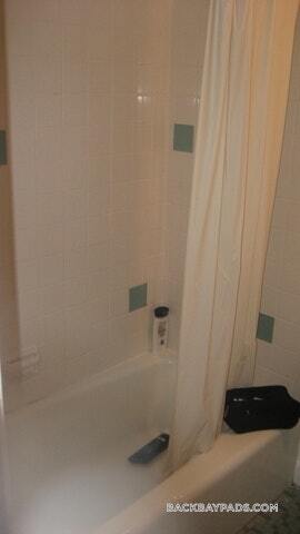 Building Photo - 405 Beacon St