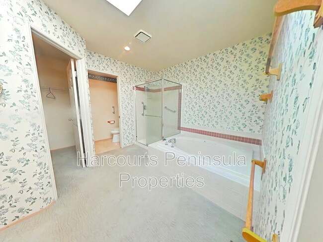 Building Photo - 7801 Amethyst Loop NW