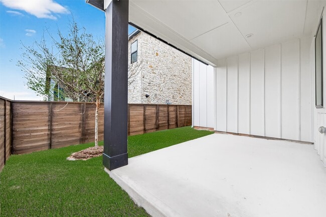 Building Photo - 3203 Home Ct