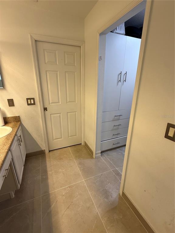 Building Photo - 314 Regency St