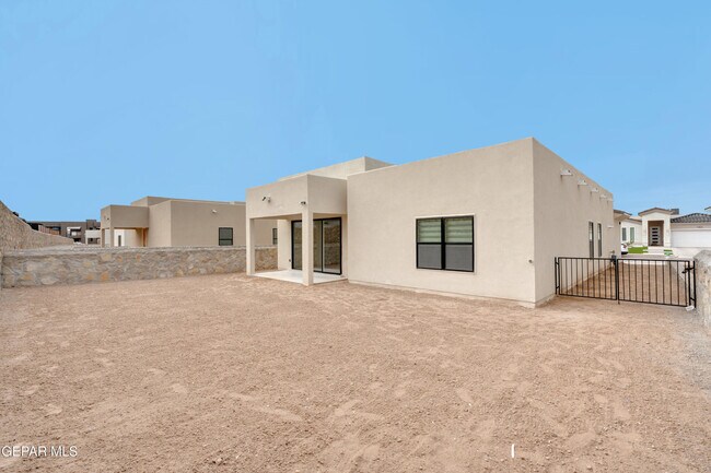 Building Photo - 12825 Middlesbrough Ave