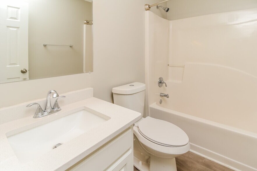 Building Photo - 100 Princeton Ct