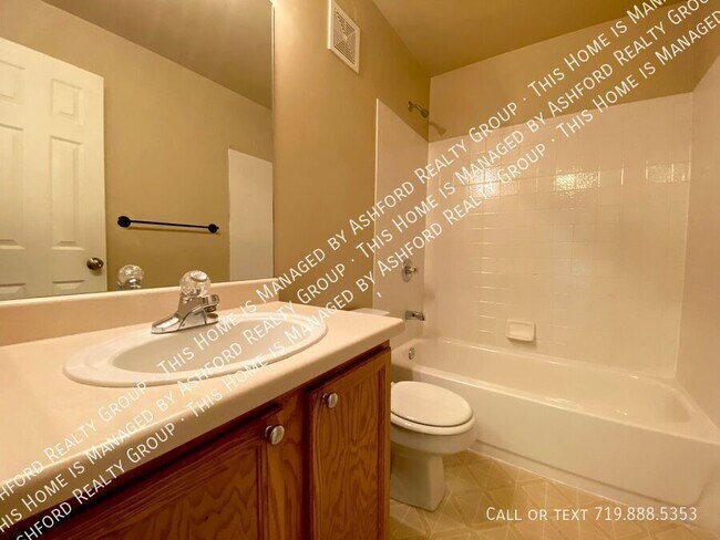 Building Photo - 464 Ellers Grove