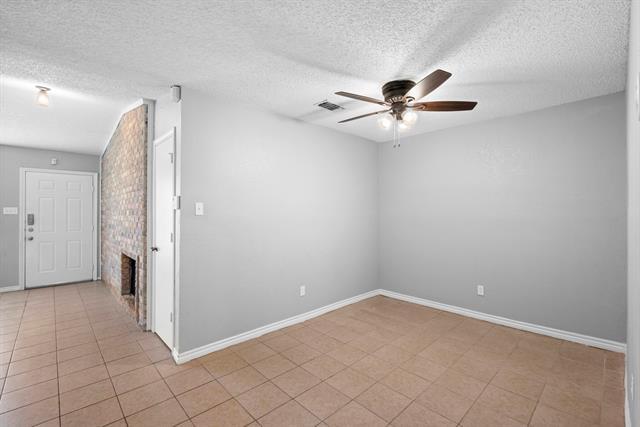 Building Photo - 3415 S Meadow Dr