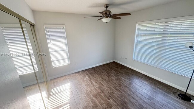 Building Photo - 2736 Carnation Ct