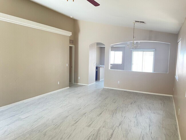 Building Photo - 4 Bedroom, 2 Bath New paint and flooring