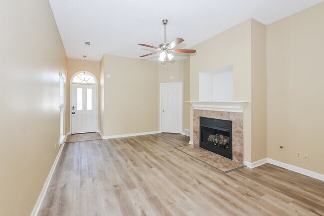 Building Photo - 6843 Mikayla Ln