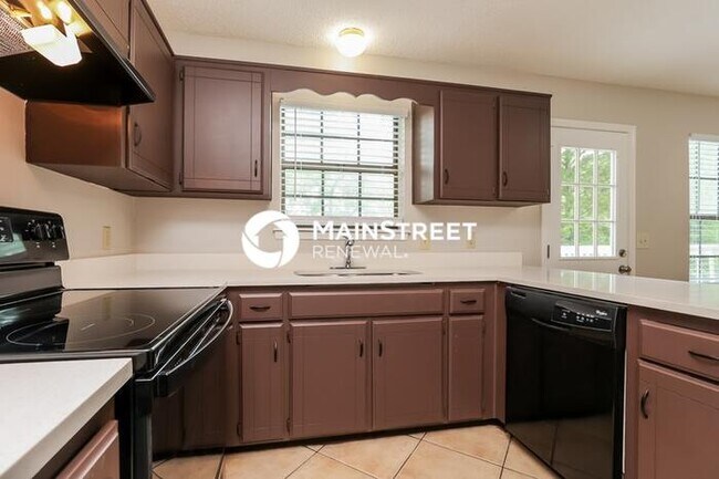 Building Photo - 4 Bedroom Pet-Friendly Home in GOODLETTSVILLE, TN with Main Street Renewal