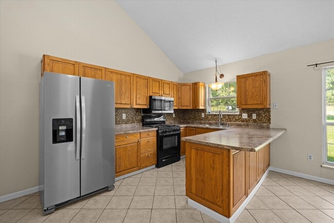 Building Photo - 2107 N Keebler Ave