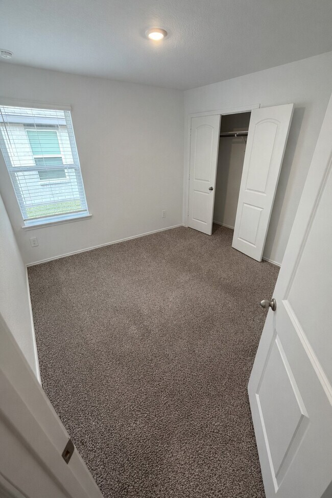 Building Photo - 6059 Canyon Dawn Dr