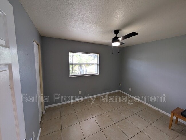 Building Photo - 1002 Kirkland Dr