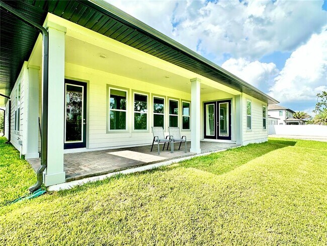 Building Photo - 17552 Lake Star Rd