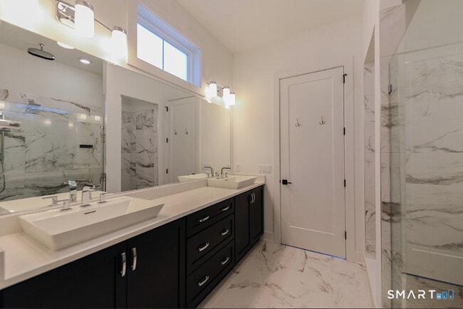 Building Photo - 35 Lookout Rdg