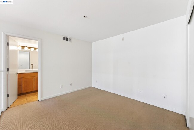 Building Photo - 20 Ryland Park Dr