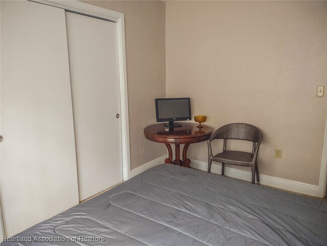 Building Photo - 10512 US-98