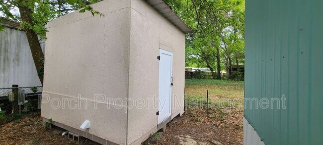Building Photo - 7318 Hayward Ave