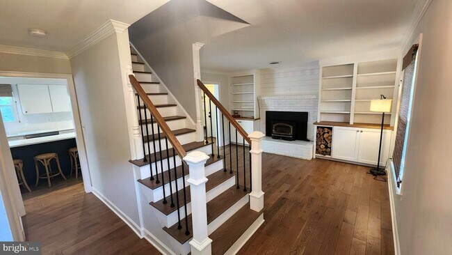 Building Photo - 3702 Blueberry Dr
