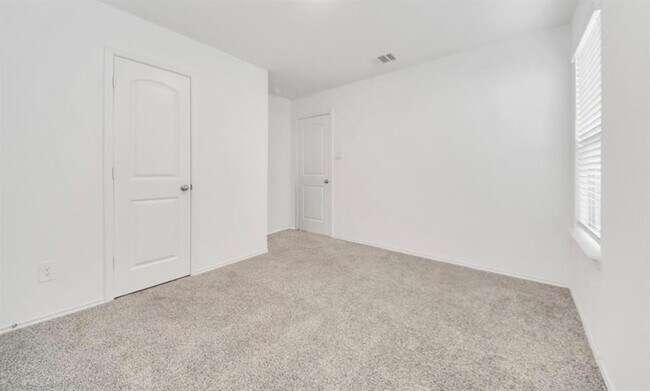 Building Photo - 14634 Cyn Pnes Ln