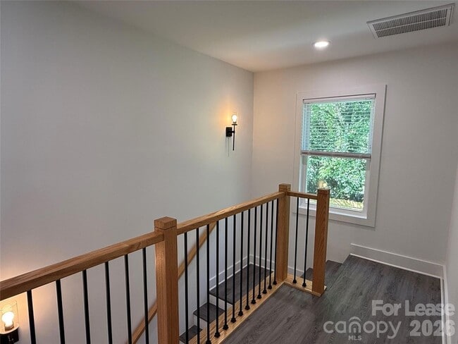 Building Photo - 1139 Clanton Rd