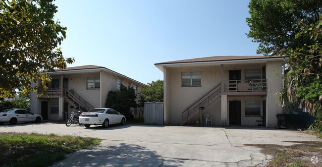 Primary Photo - 402-408 13th Ave N