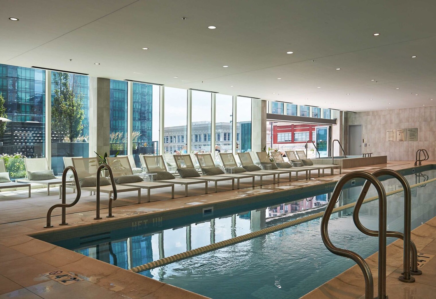 Building Photo - 1000 S Michigan Ave