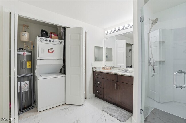 Building Photo - 2743 First St