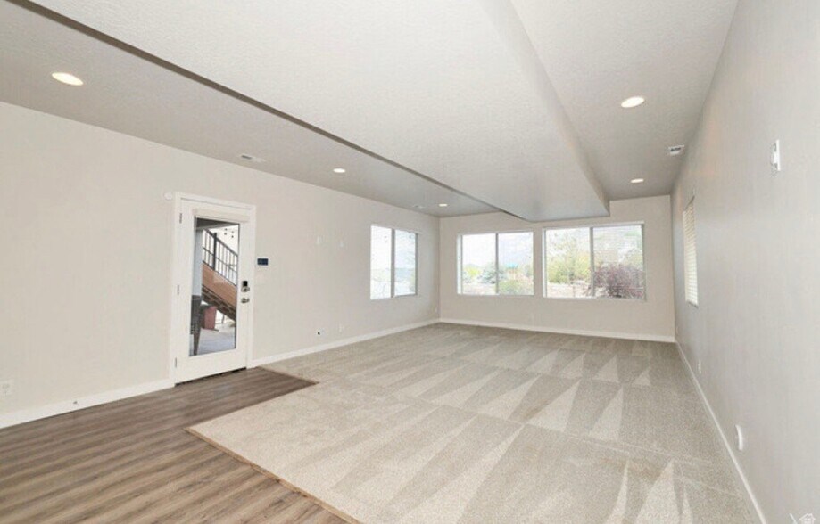 Building Photo - 14121 S Deer Arch Ln