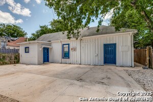 Building Photo - 3430 S Flores St