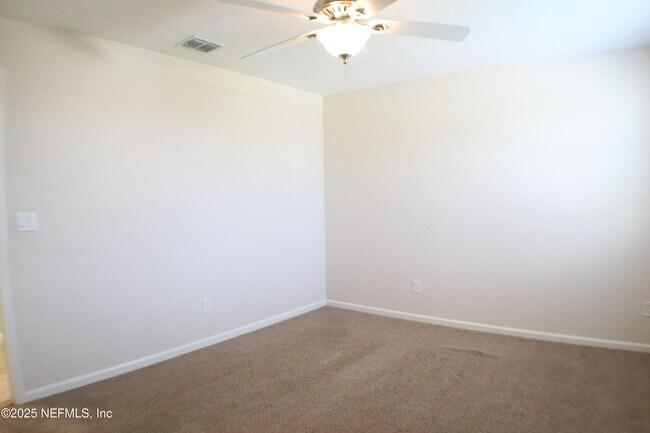 Building Photo - 175 Starlis Pl