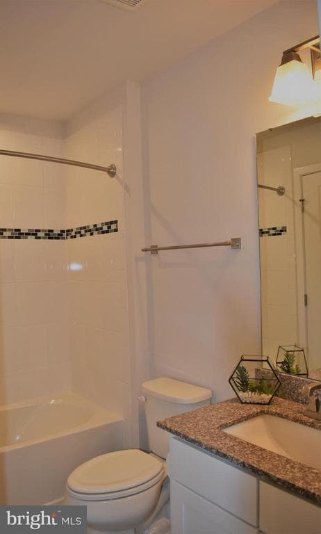 Building Photo - 4711 Crest View Dr