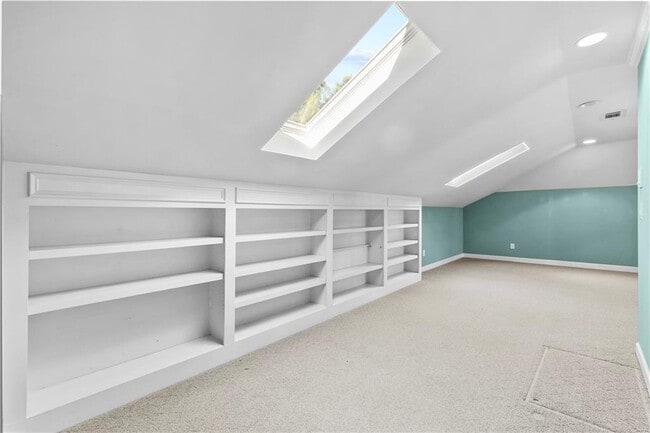 Building Photo - 7665 Ledgewood Way