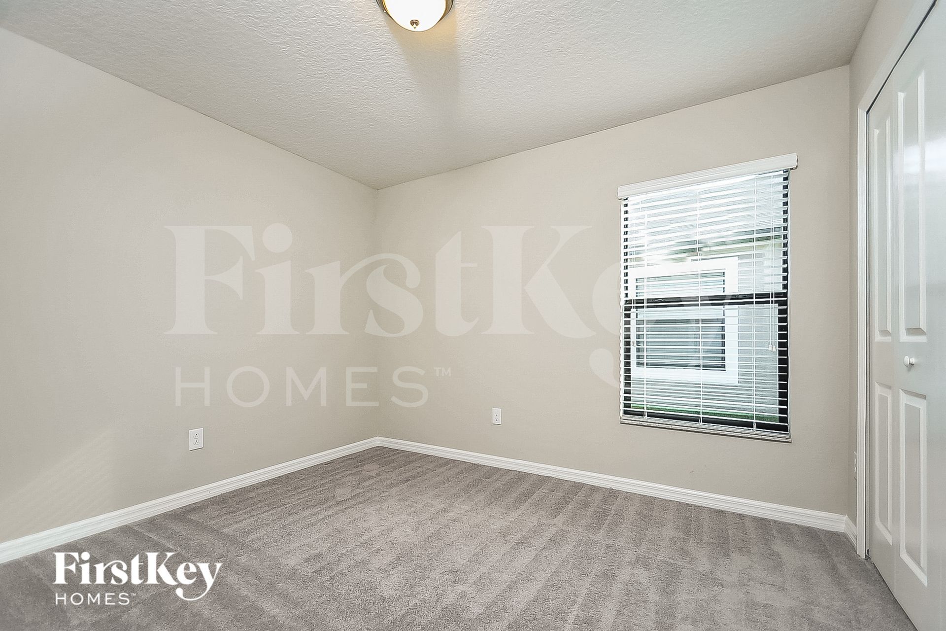 Building Photo - 9725 Sage Creek Dr