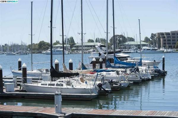 Building Photo - 5 Embarcadero W