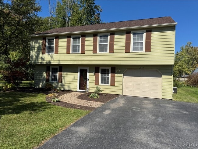 Primary Photo - 3059 Hayfield Ln
