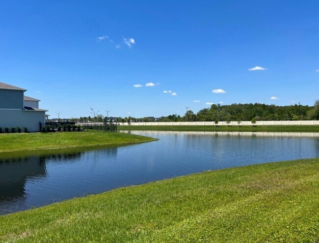 Building Photo - Isles of Lake Nona!! 3 Bedroom 2.5 Bathroom Townhome