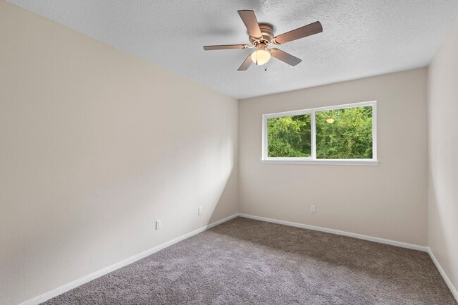 Building Photo - 335 Haymarket Ln