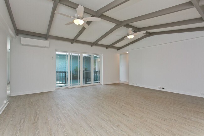 Building Photo - Fully Renovated 4BD in Kuli'ou'ou Valley, Garage-Driveway, Spacious Yard, and Work Shed PETS ALLOWED