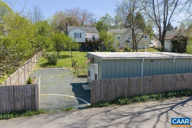 Building Photo - 1403 Burgess Ln