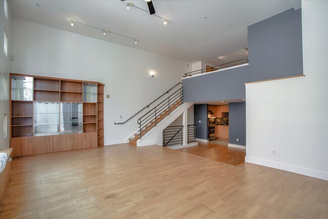 Building Photo - 1025 Minna St