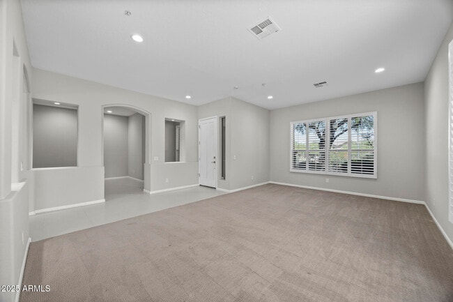 Building Photo - 16861 N 106th Way