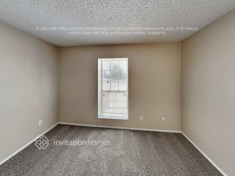 Building Photo - 8414 W Windrose Dr