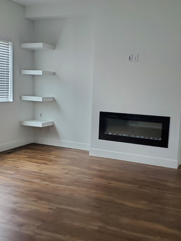Building Photo - 2183 525 W
