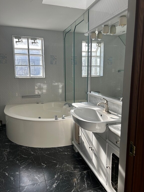 Building Photo - 990 Humphrey St