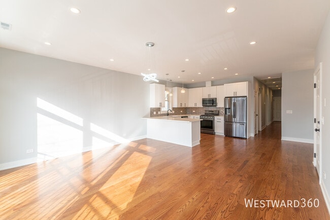 Building Photo - 3461 N Oconto Ave