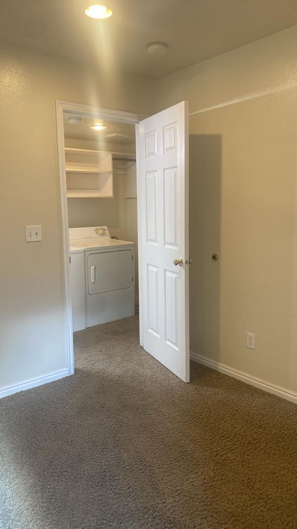 Building Photo - Great One Bedroom near Provo Rec Center, U...