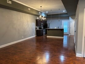 Building Photo - 107 Portico St