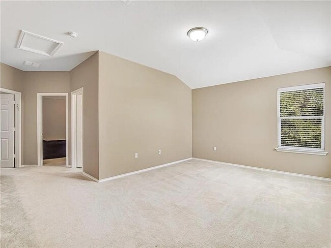 Building Photo - 808 Sandhill Branch Dr