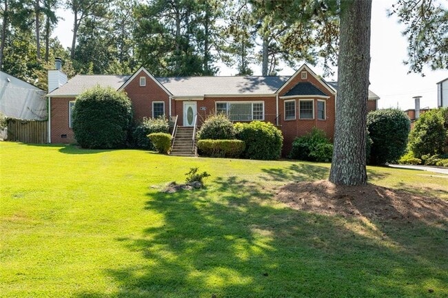 Building Photo - 1205 Spring Valley Ln NE